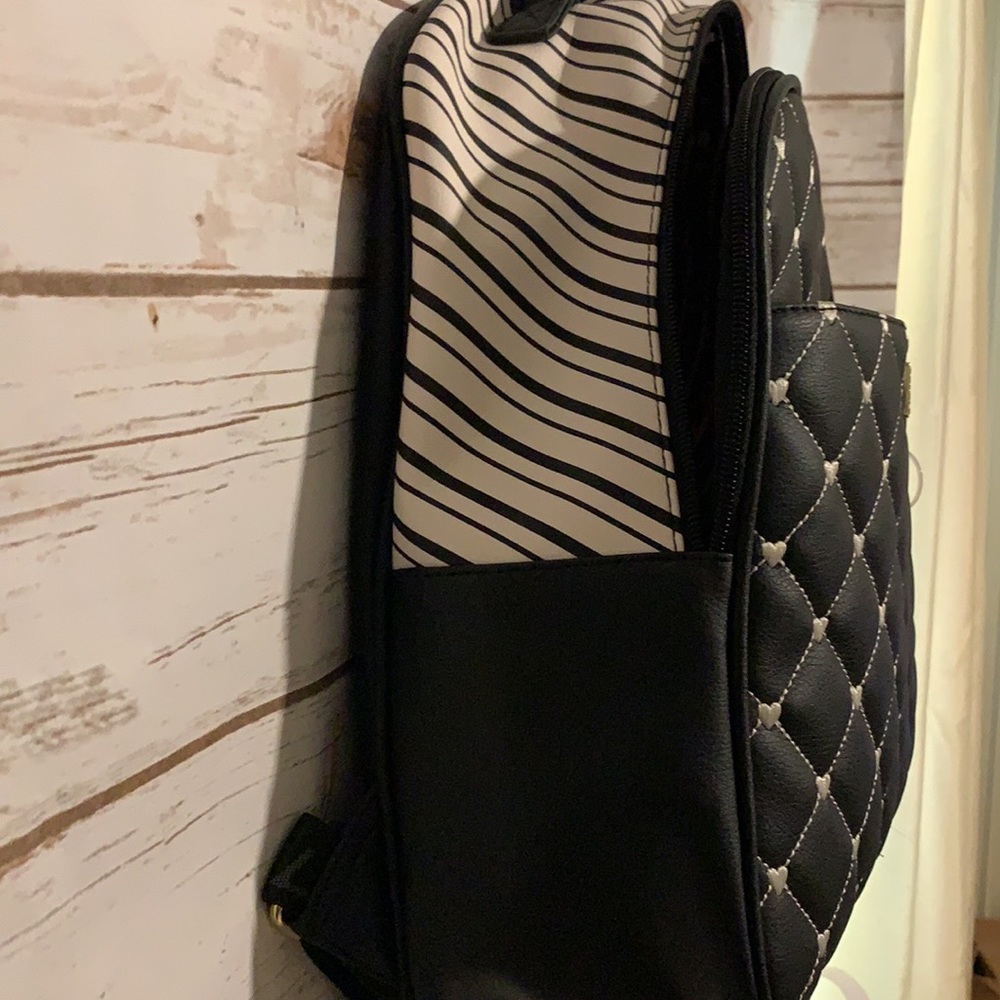 NWT Betsey Johnson Black and White Mini backpack - Picture 4 of 12